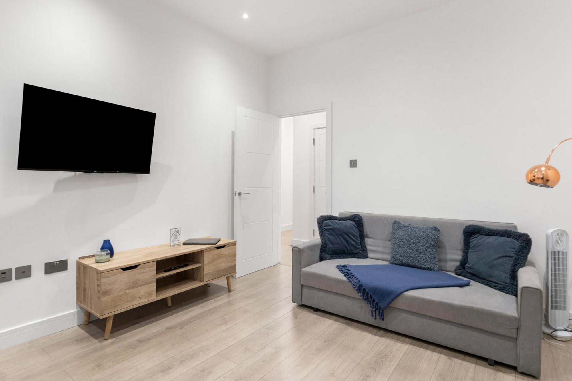 Welcoming And Spacious Apartment- Excellent Location London Eksteriør bilde