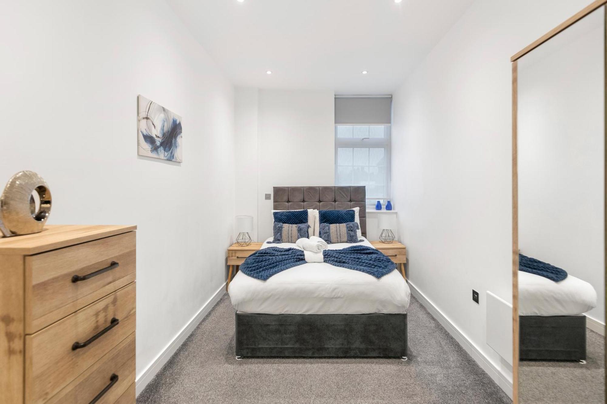 Welcoming And Spacious Apartment- Excellent Location London Eksteriør bilde