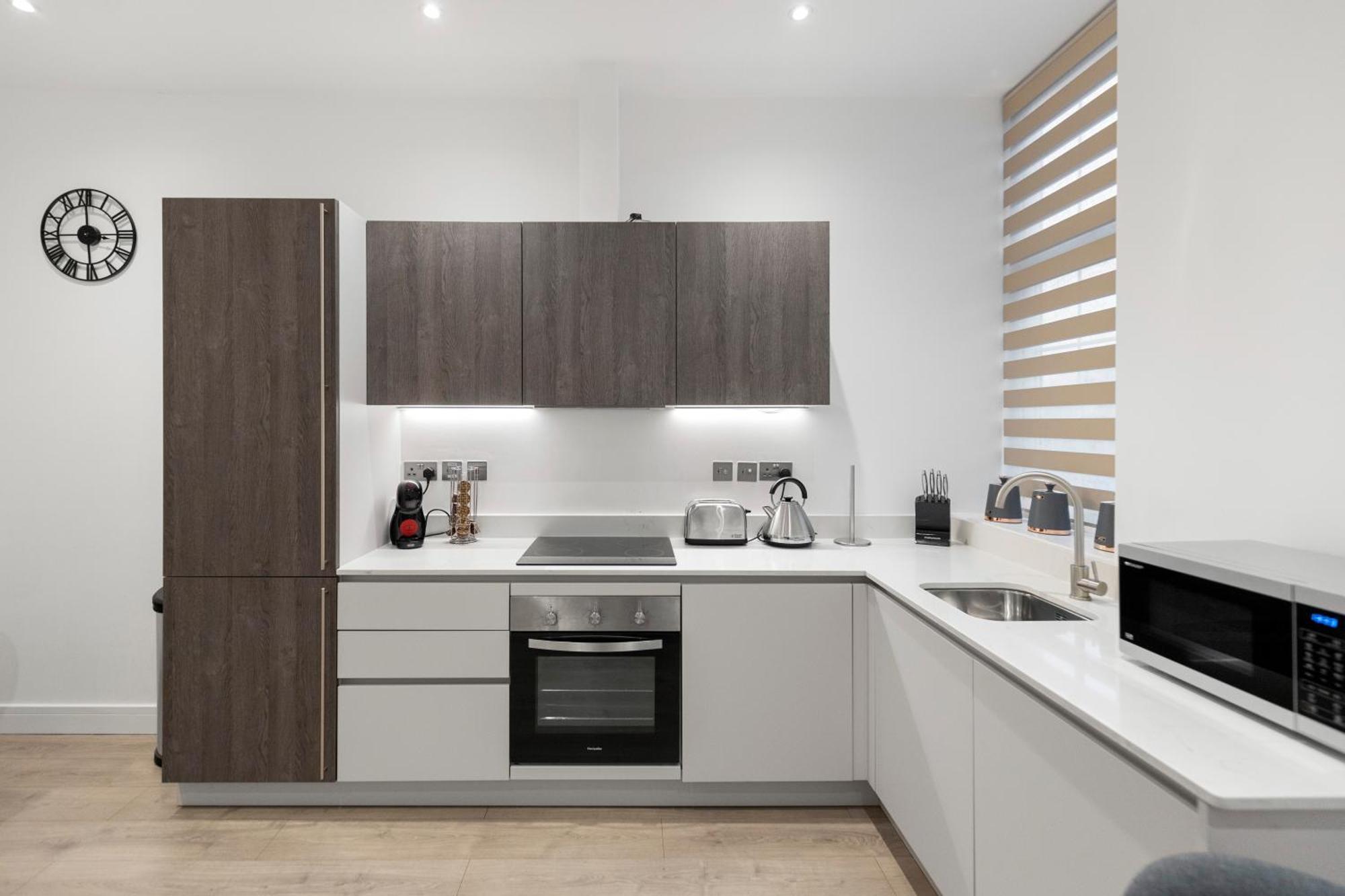 Welcoming And Spacious Apartment- Excellent Location London Eksteriør bilde