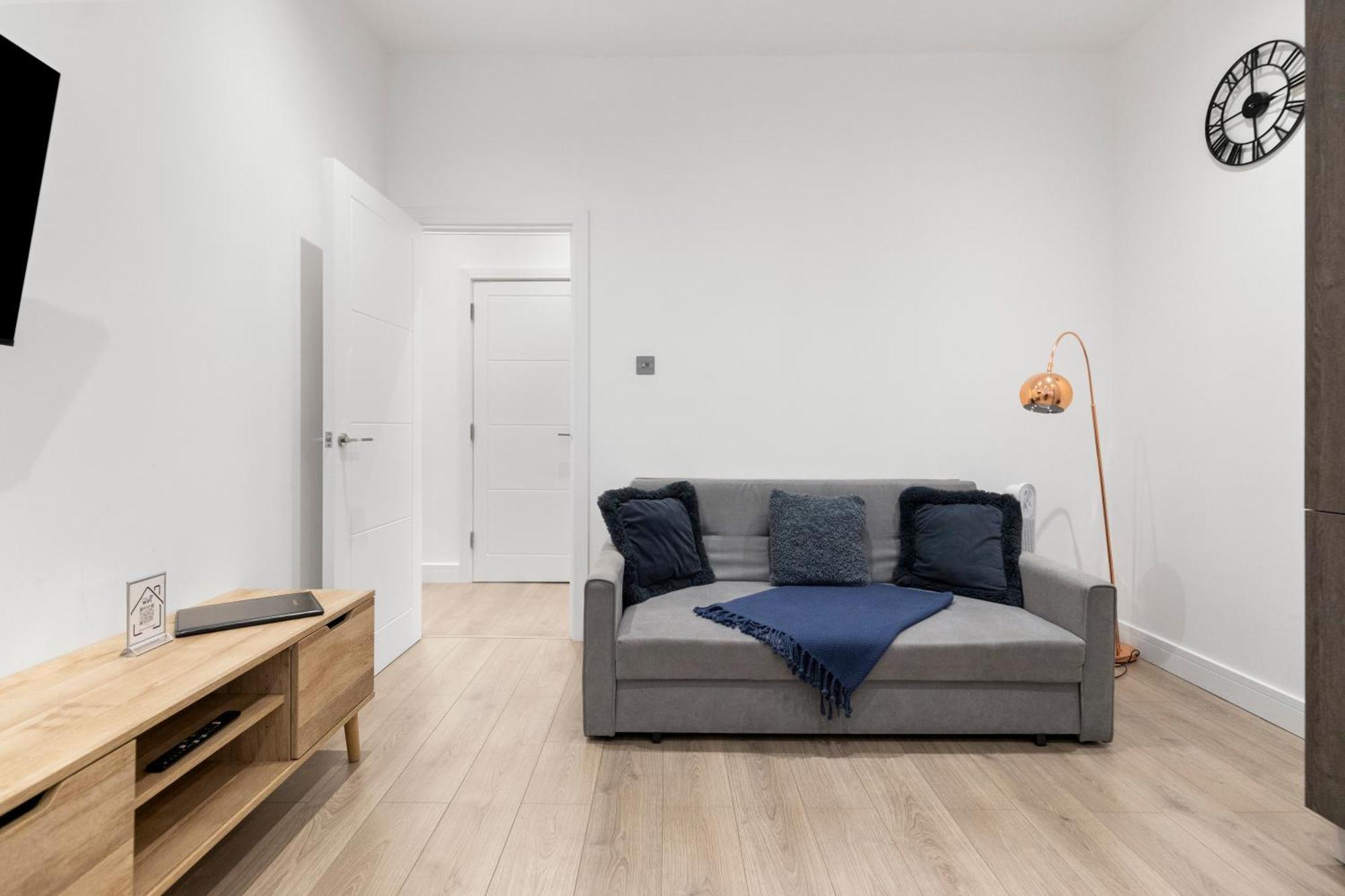 Welcoming And Spacious Apartment- Excellent Location London Eksteriør bilde
